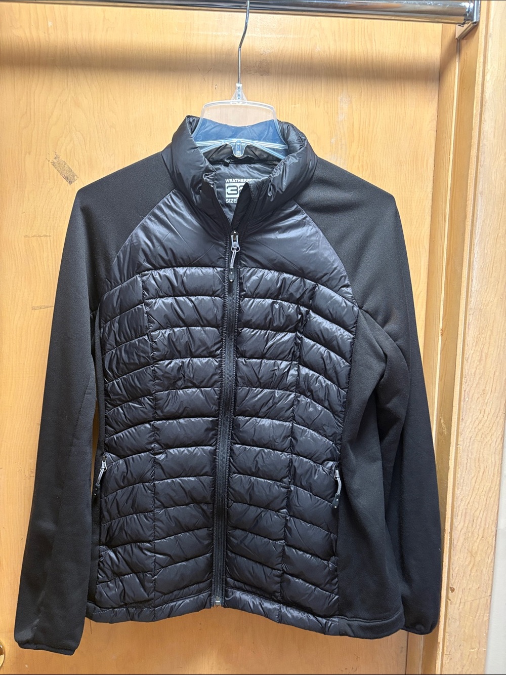 Women’s 32* Weatherproof lightweight jacket. Large. Very gently worn.